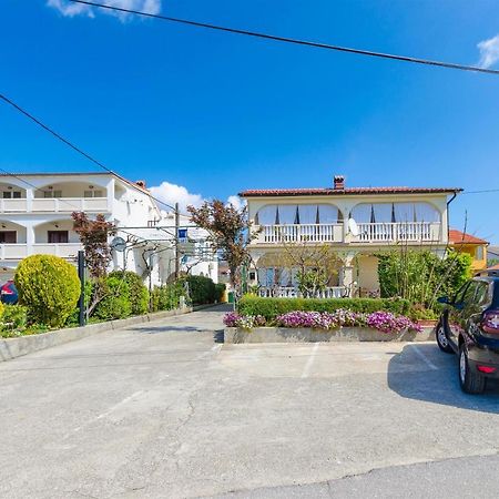 Apartments Mijatovic Lopar Zewnętrze zdjęcie