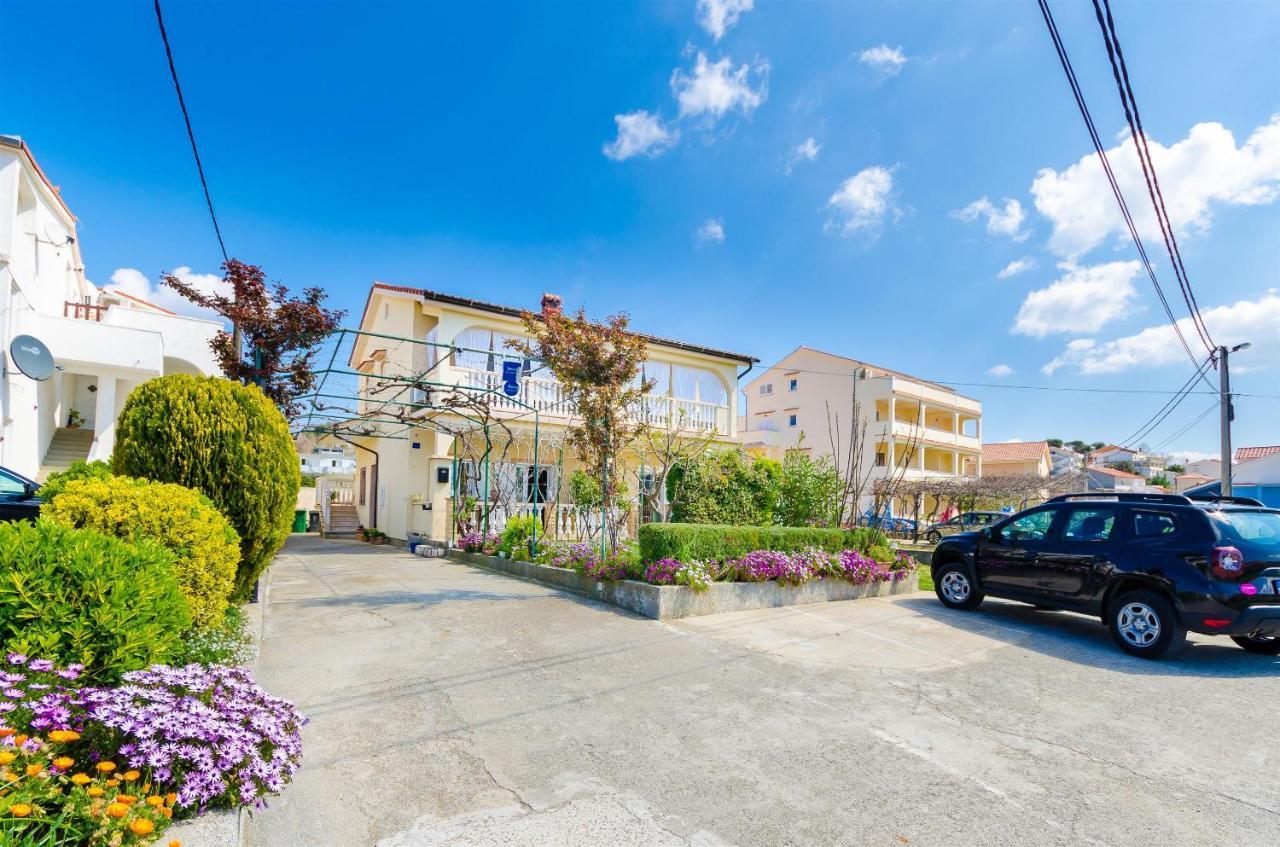 Apartments Mijatovic Lopar Zewnętrze zdjęcie